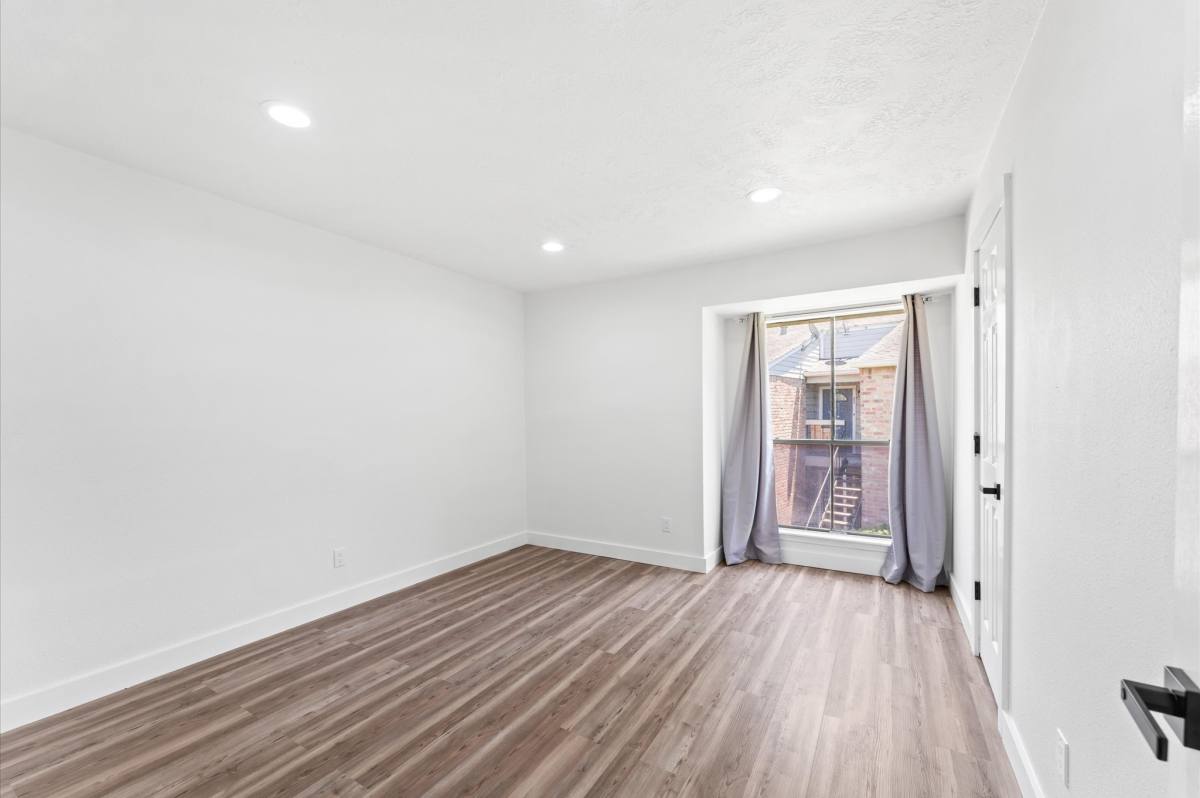 Condo for rent at 17331 Red Oak Dr #14, Houston, TX 77090