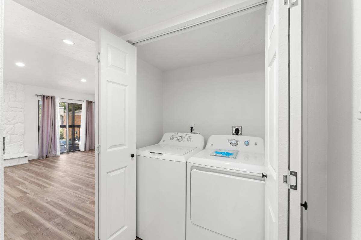 Condo for rent at 17331 Red Oak Dr #14, Houston, TX 77090