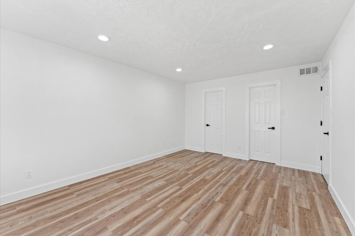 Condo for rent at 17331 Red Oak Dr #14, Houston, TX 77090