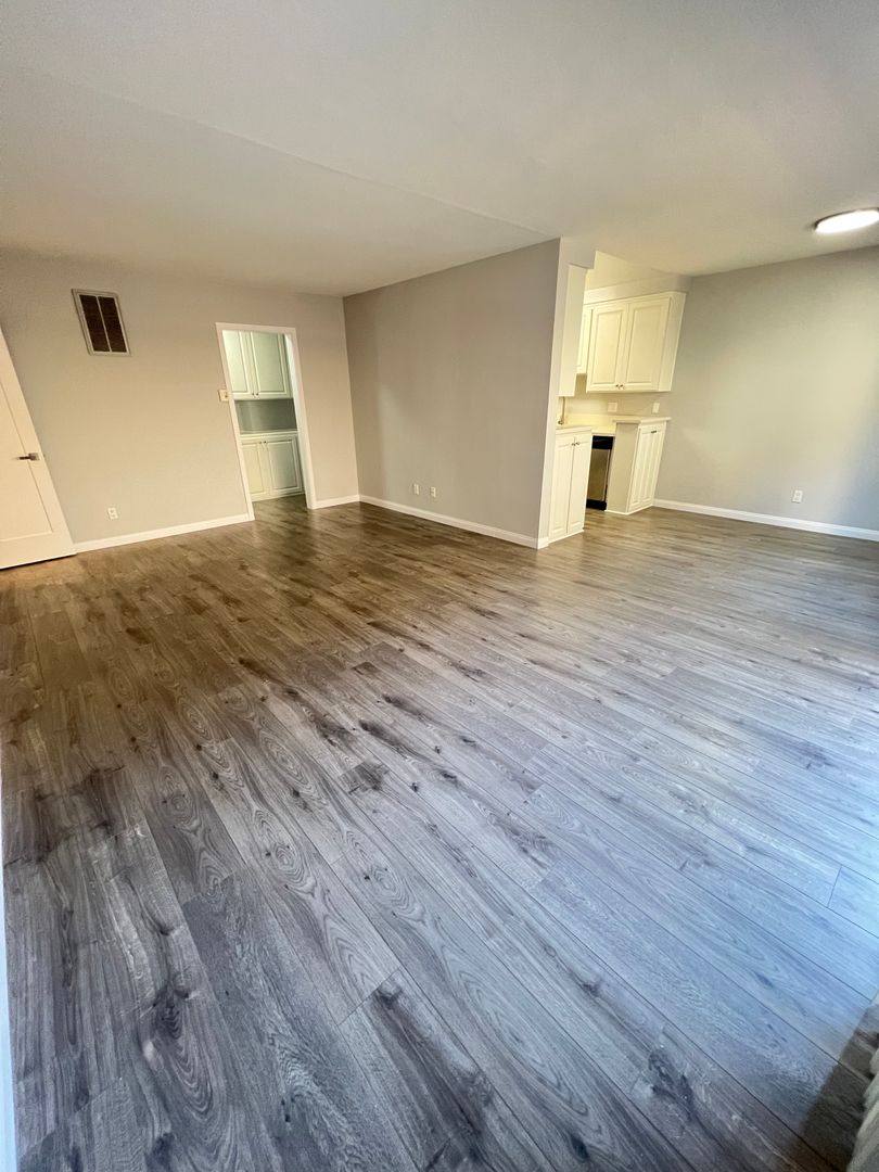 Apartment for rent at 1256 Granville Ave, Los Angeles, CA 90025
