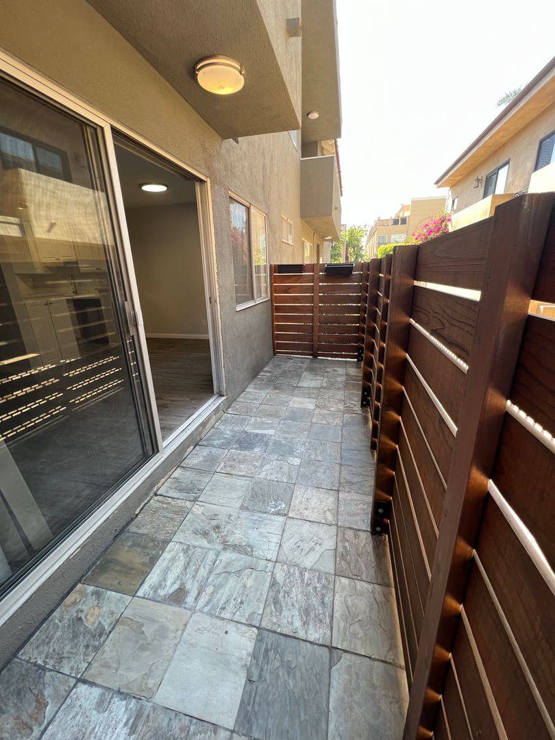 Apartment for rent at 1256 Granville Ave, Los Angeles, CA 90025