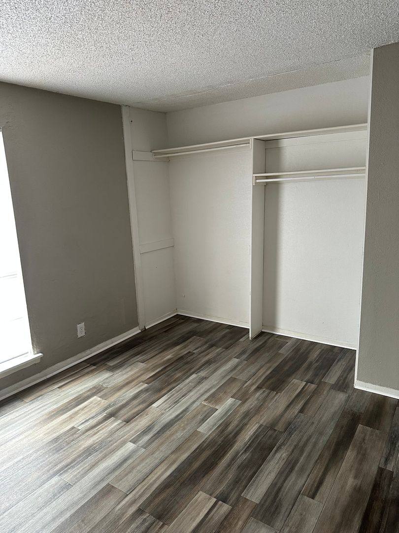 Apartment for rent at 5270 S Lewis Ave, Tulsa, OK 74105