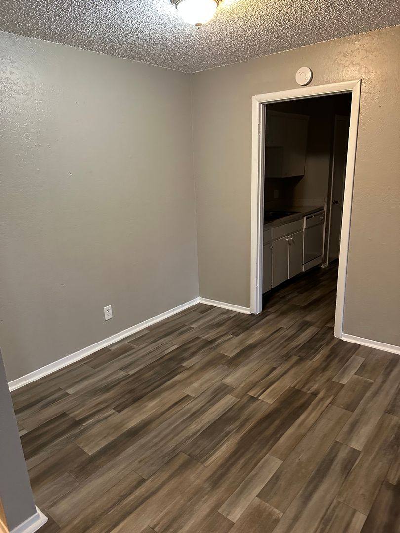 Apartment for rent at 5270 S Lewis Ave, Tulsa, OK 74105