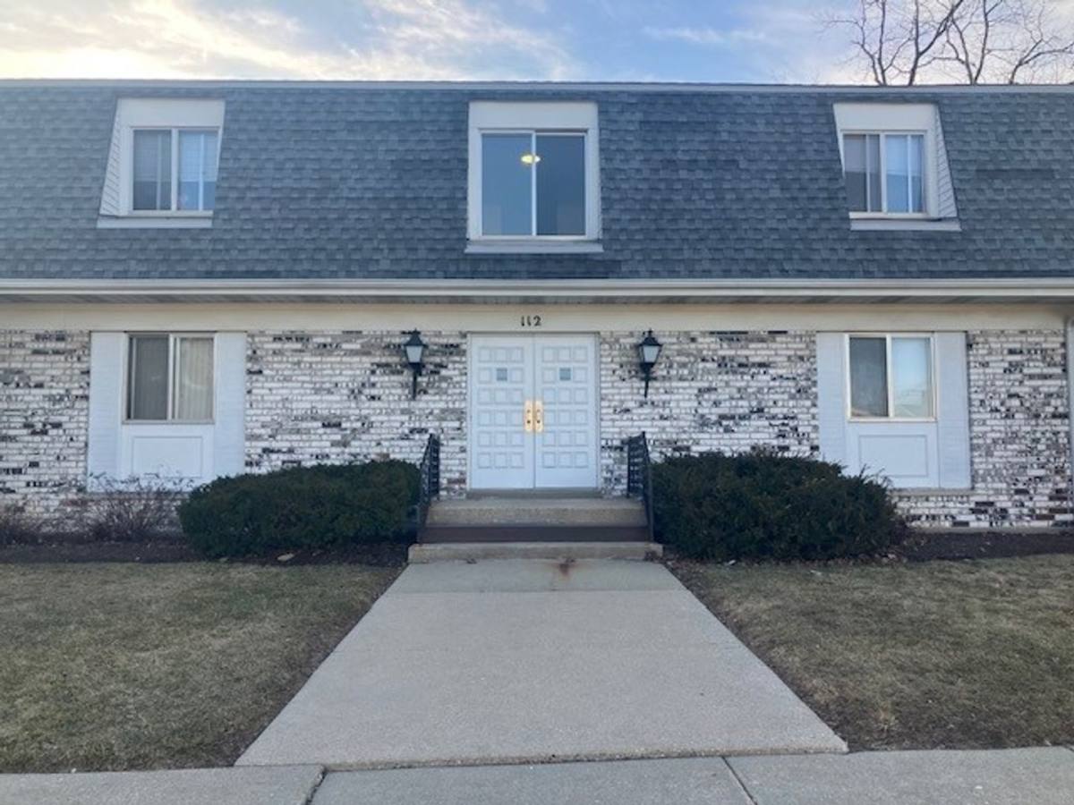 Apartment for rent at 112 S Wisconsin St, Elkhorn, WI 53121