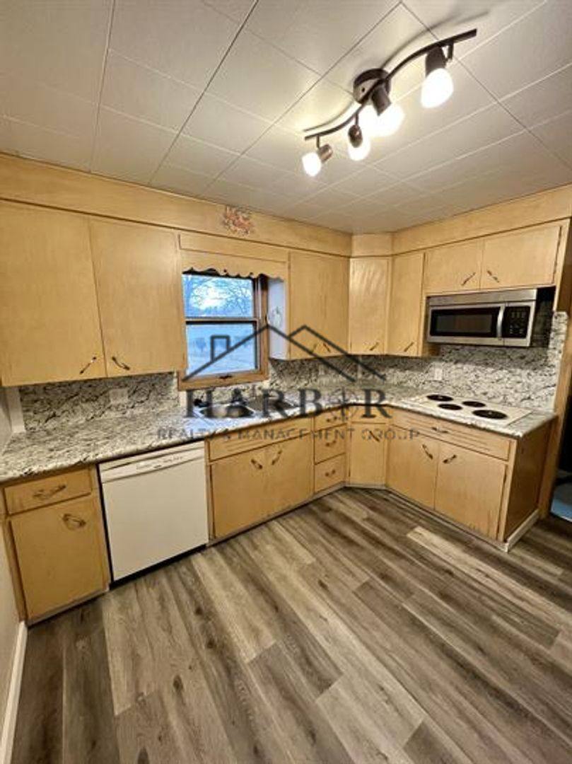 House for rent at 403 10th St NW, Austin, MN 55912