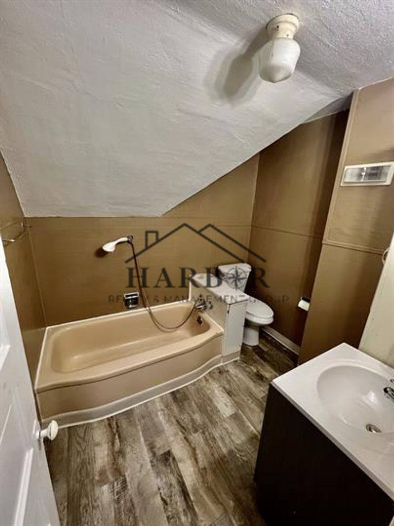 House for rent at 403 10th St NW, Austin, MN 55912