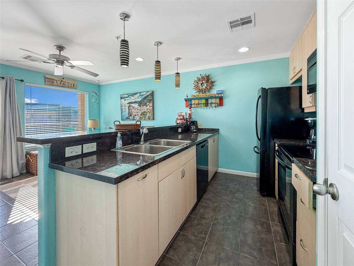 Condo for rent at 9520 Seawall Blvd #329, Galveston, TX 77554