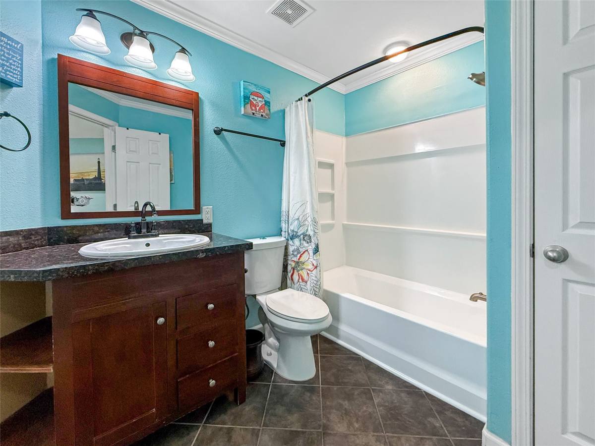 Condo for rent at 9520 Seawall Blvd #329, Galveston, TX 77554