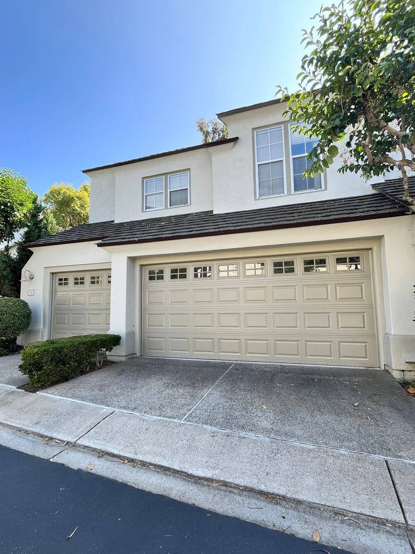 Townhouse for rent at 16 Brigmore Aisle, Irvine, CA 92603