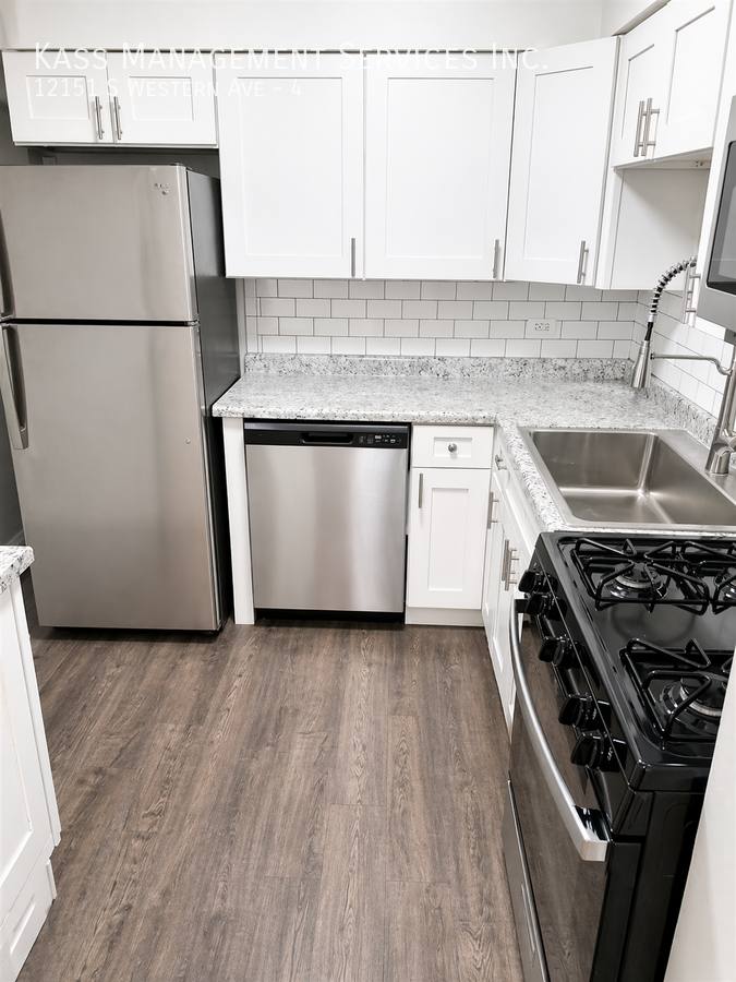 Apartment for rent at 12151 S Western Ave #4, Blue Island, IL 60406