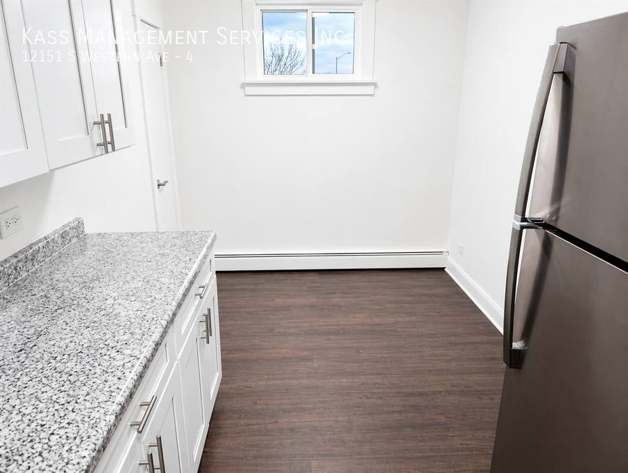 Apartment for rent at 12151 S Western Ave #4, Blue Island, IL 60406