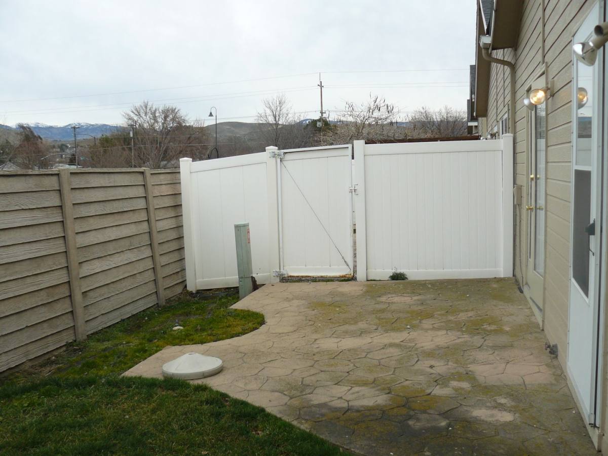 Townhouse for rent at 7420 W Garden Glen Dr, Garden City, ID 83714
