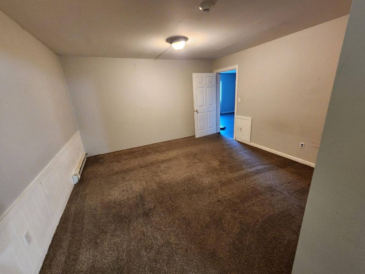 Apartment for rent at 1217 Moss St, Reading, PA 19604