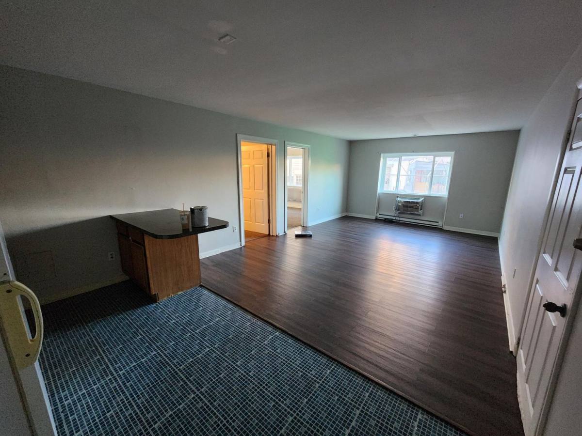 Apartment for rent at 1217 Moss St, Reading, PA 19604
