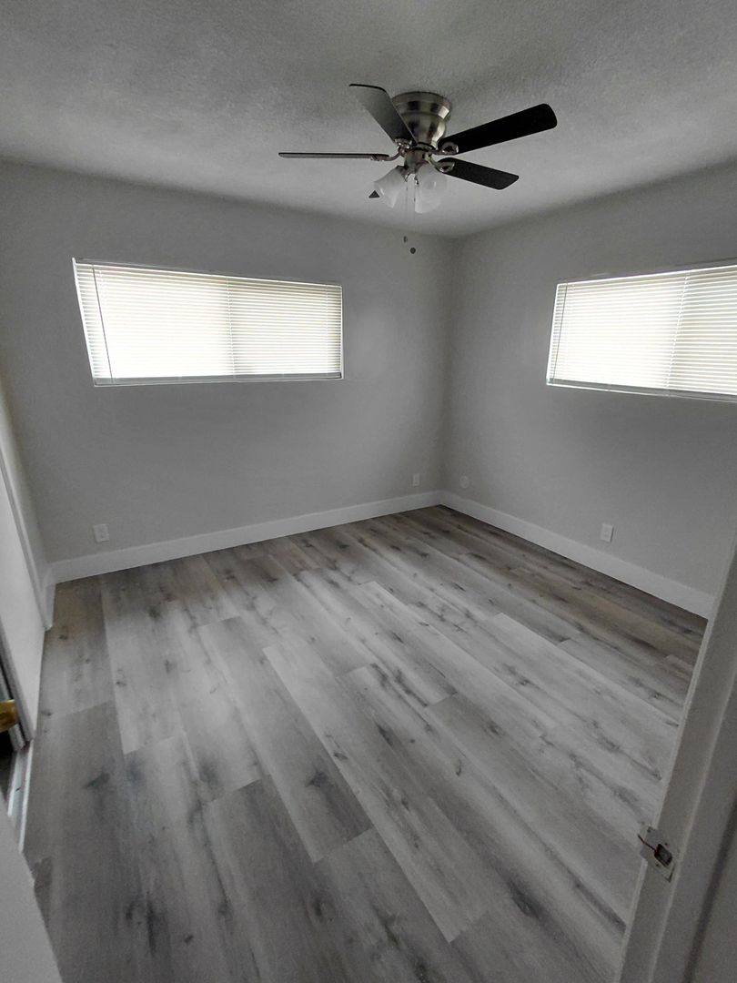 Apartment for rent at 138 E 88th St, Los Angeles, CA 90003