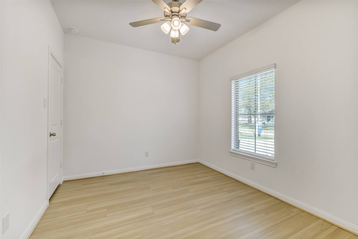 Apartment for rent at 11927 Pondwood Dr, Cypress, TX 77429
