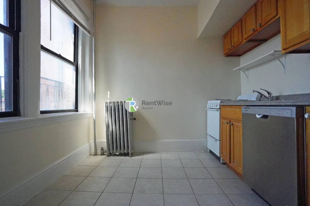 Apartment for rent at 1212 Commonwealth Ave #11, Allston, MA 02134