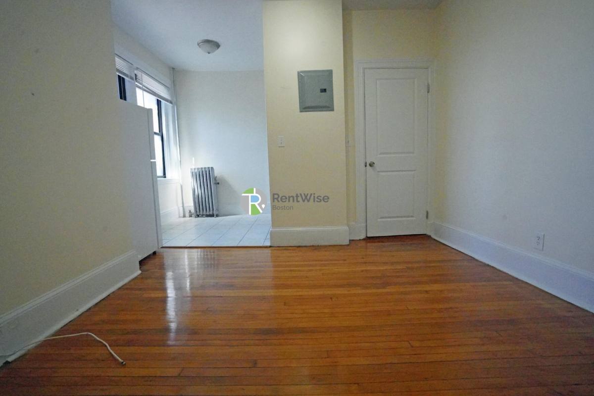Apartment for rent at 1212 Commonwealth Ave #11, Allston, MA 02134