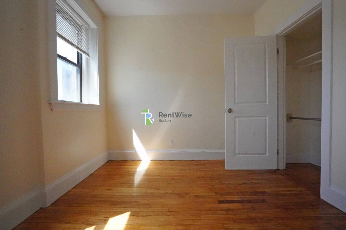 Apartment for rent at 1212 Commonwealth Ave #11, Allston, MA 02134