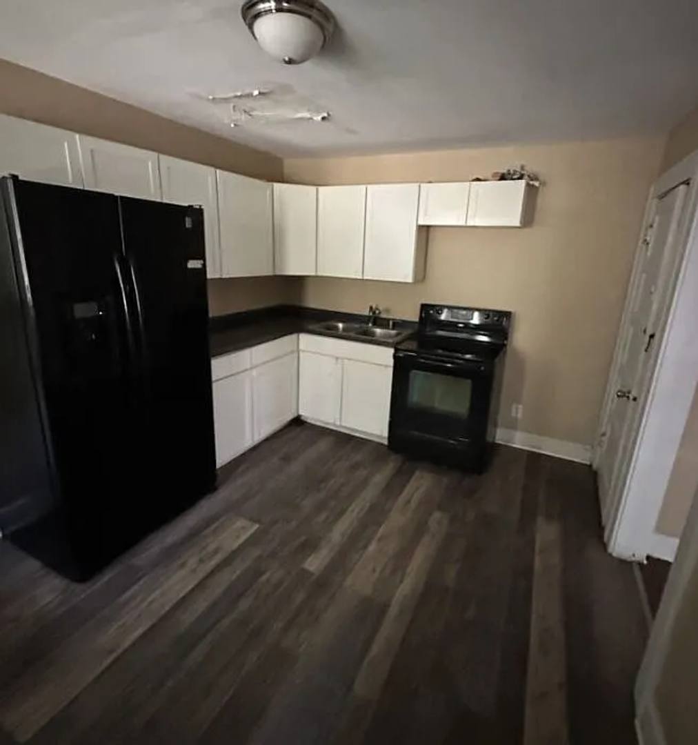 Townhouse for rent at 2407 E 16th St, Indianapolis, IN 46201