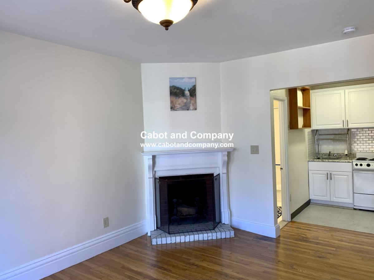 Apartment for rent at 295 Newbury St #9, Boston, MA 02115
