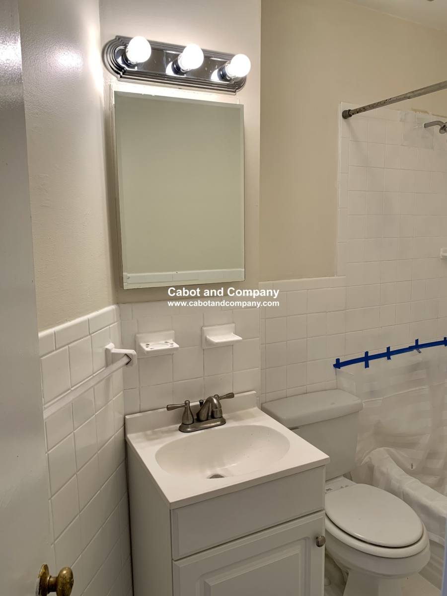 Apartment for rent at 295 Newbury St #9, Boston, MA 02115