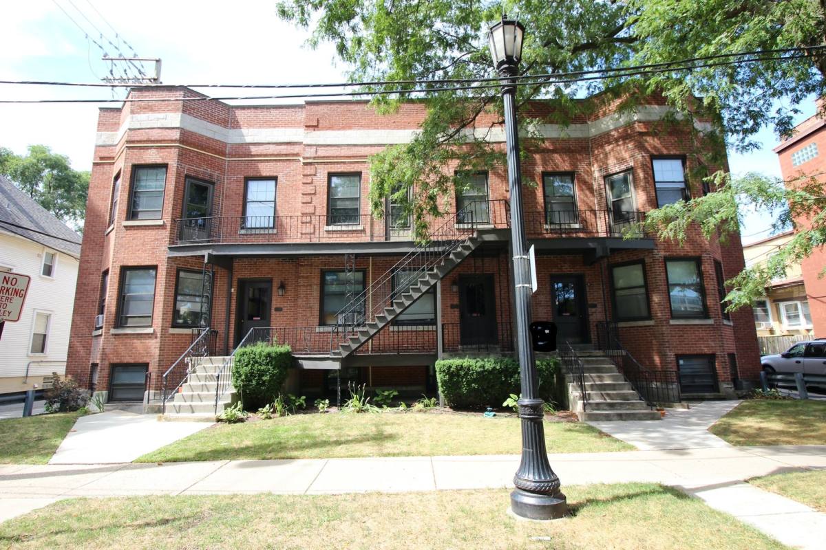 Apartment for rent at 834-38 Sherman Ave, Evanston, IL 60202