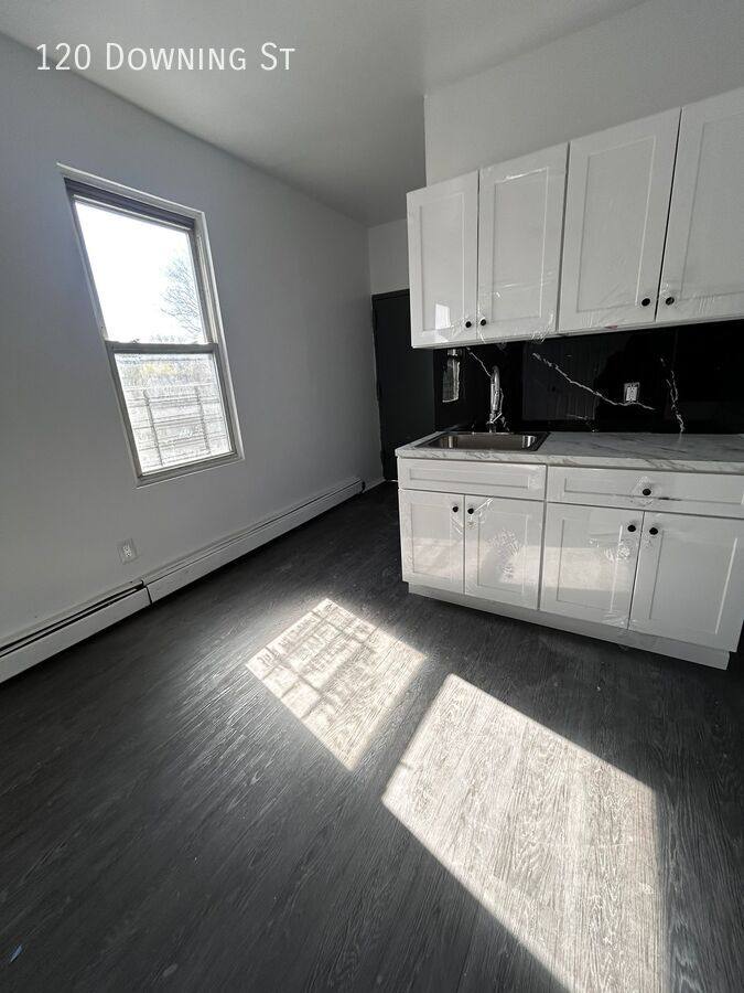 Apartment for rent at 120 Downing St, Yonkers, NY 10705