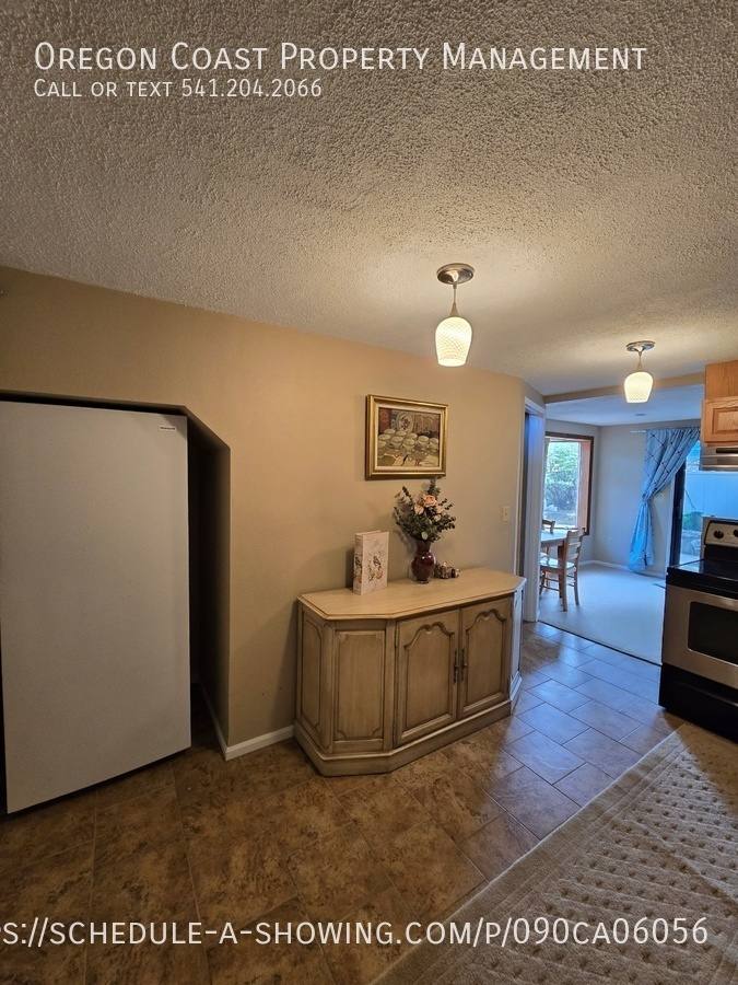 House for rent at 4503 SW Beach Ave, Lincoln City, OR 97367