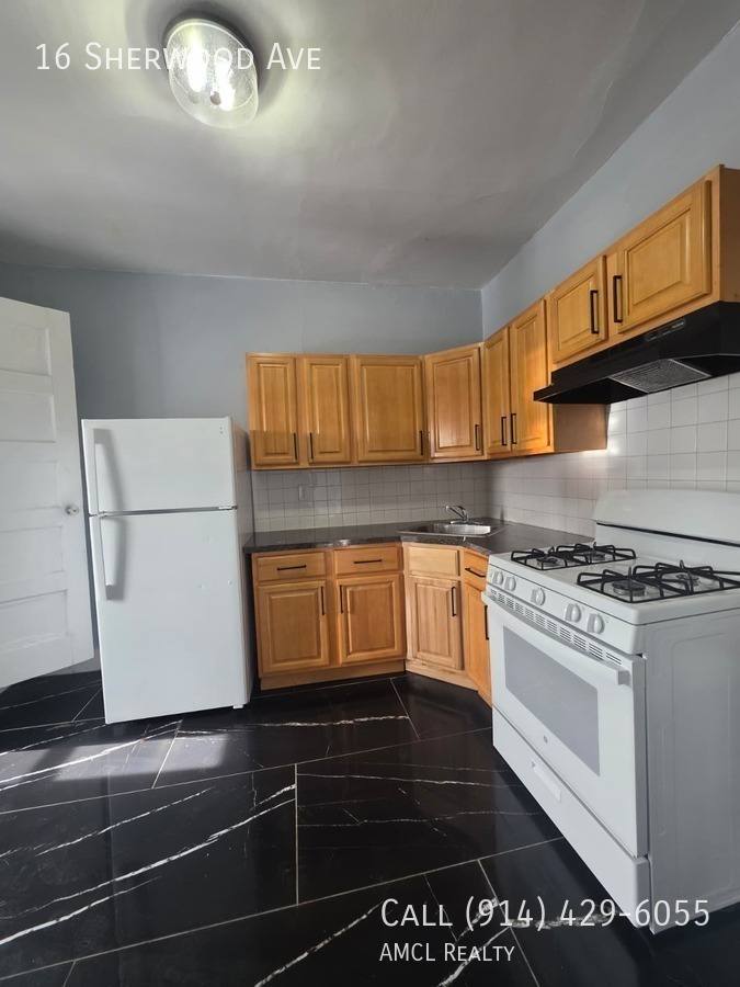 Apartment for rent at 16 Sherwood Ave, Yonkers, NY 10704