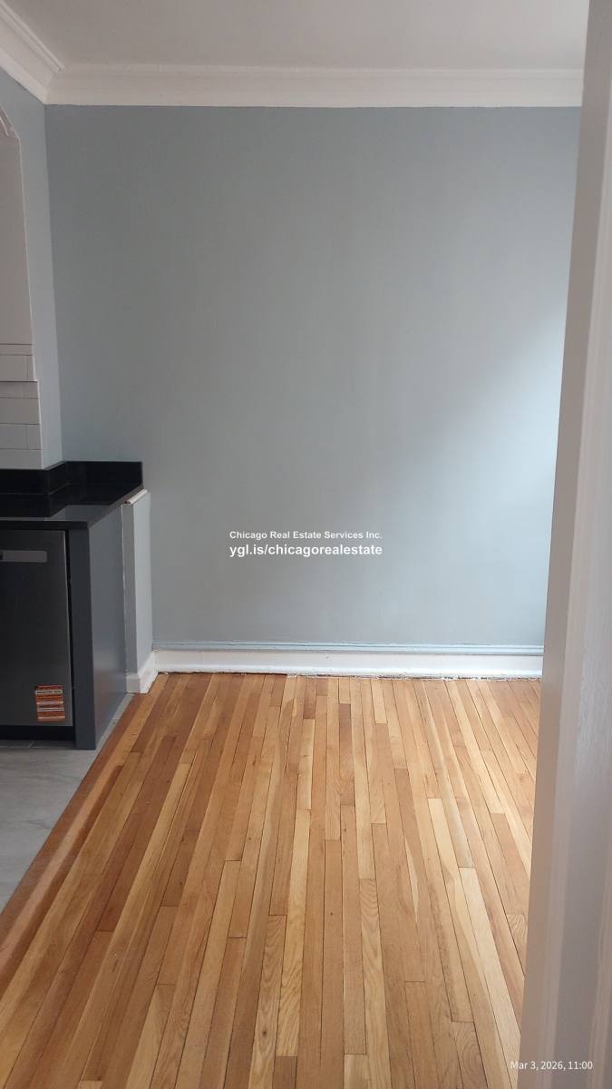 Apartment for rent at 1369 W Estes #1-L, Chicago, IL 60626