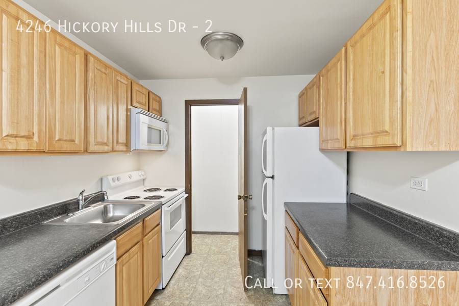 Apartment for rent at 4246 Hickory Hills Dr #2, Waukegan, IL 60087