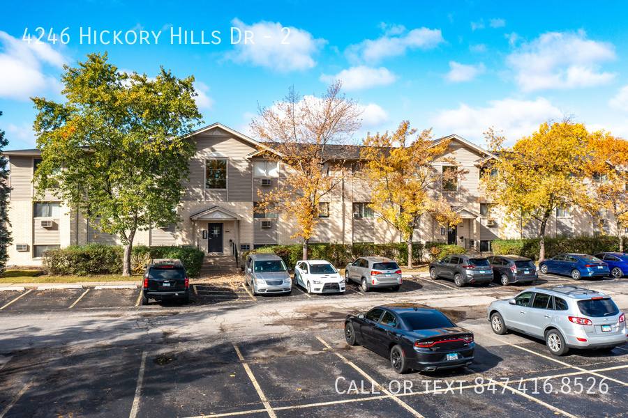 Apartment for rent at 4246 Hickory Hills Dr #2, Waukegan, IL 60087