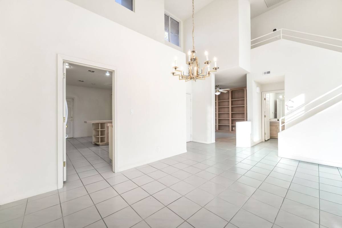 Townhouse for rent at 4970 Mount Pleasant Lane, Las Vegas, NV 89113