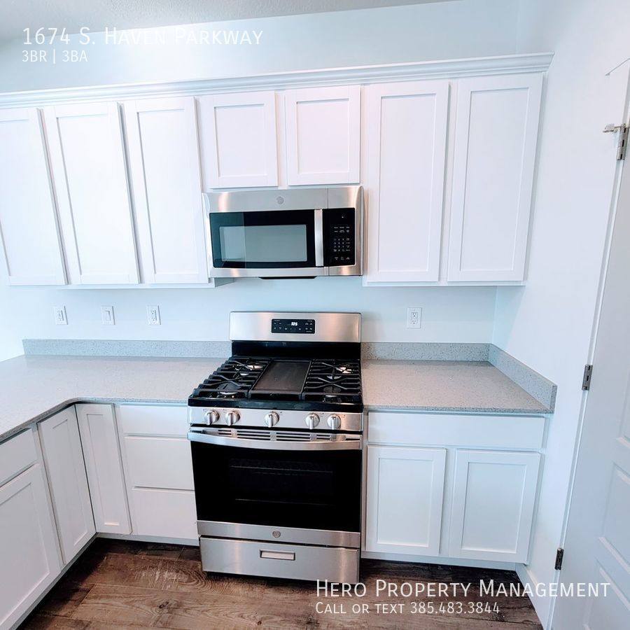 Townhouse for rent at 1674 S Haven Parkway, Ogden, UT 84401