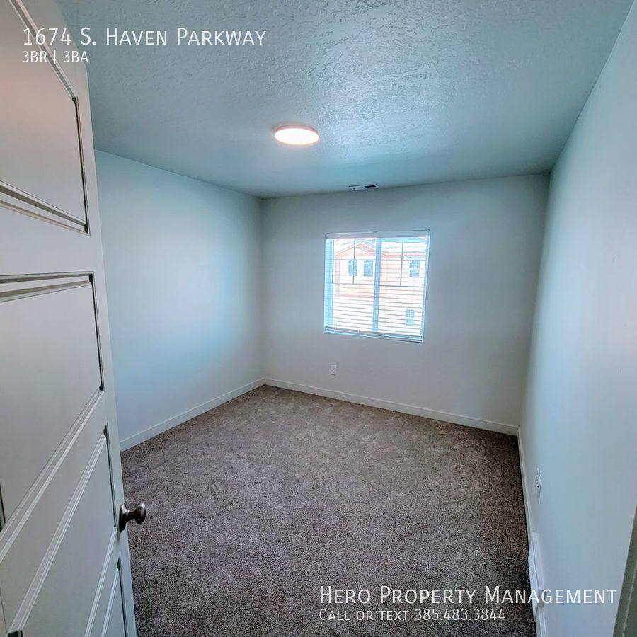 Townhouse for rent at 1674 S Haven Parkway, Ogden, UT 84401