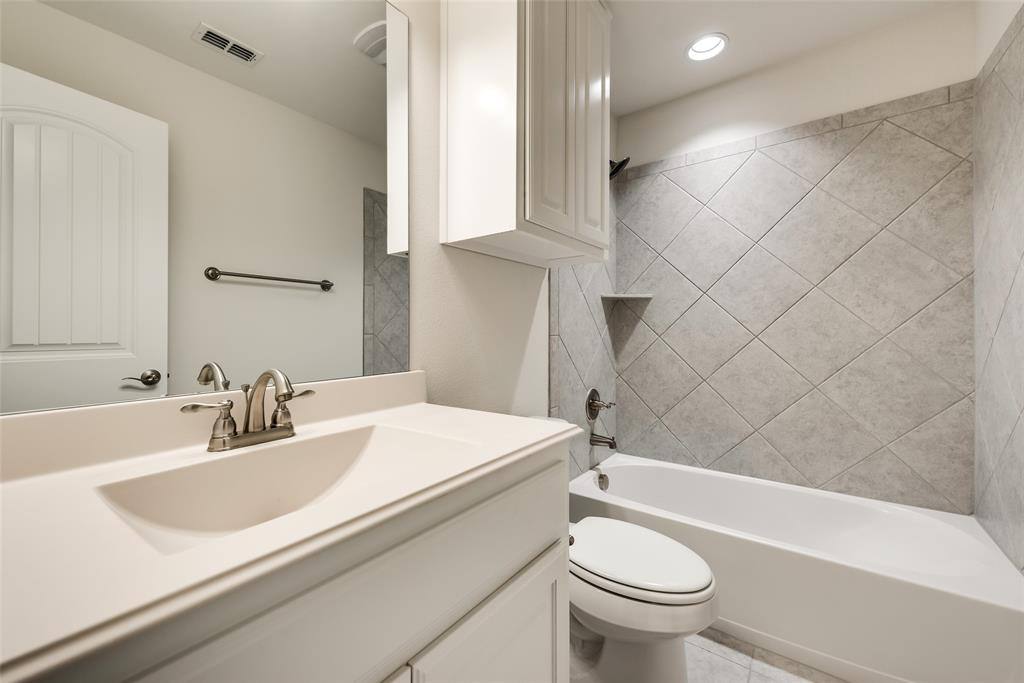 Townhouse for rent at 1245 Wiltshire Dr, Allen, TX 75013