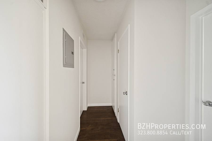 Apartment for rent at 2038 S Holt Ave #16, Los Angeles, CA 90034