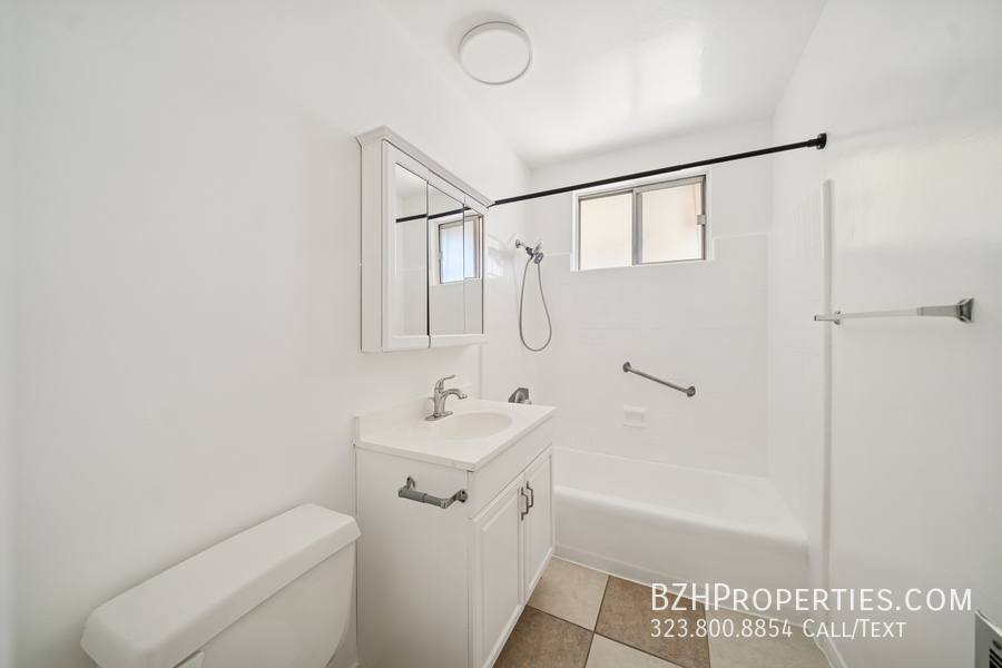 Apartment for rent at 2038 S Holt Ave #16, Los Angeles, CA 90034