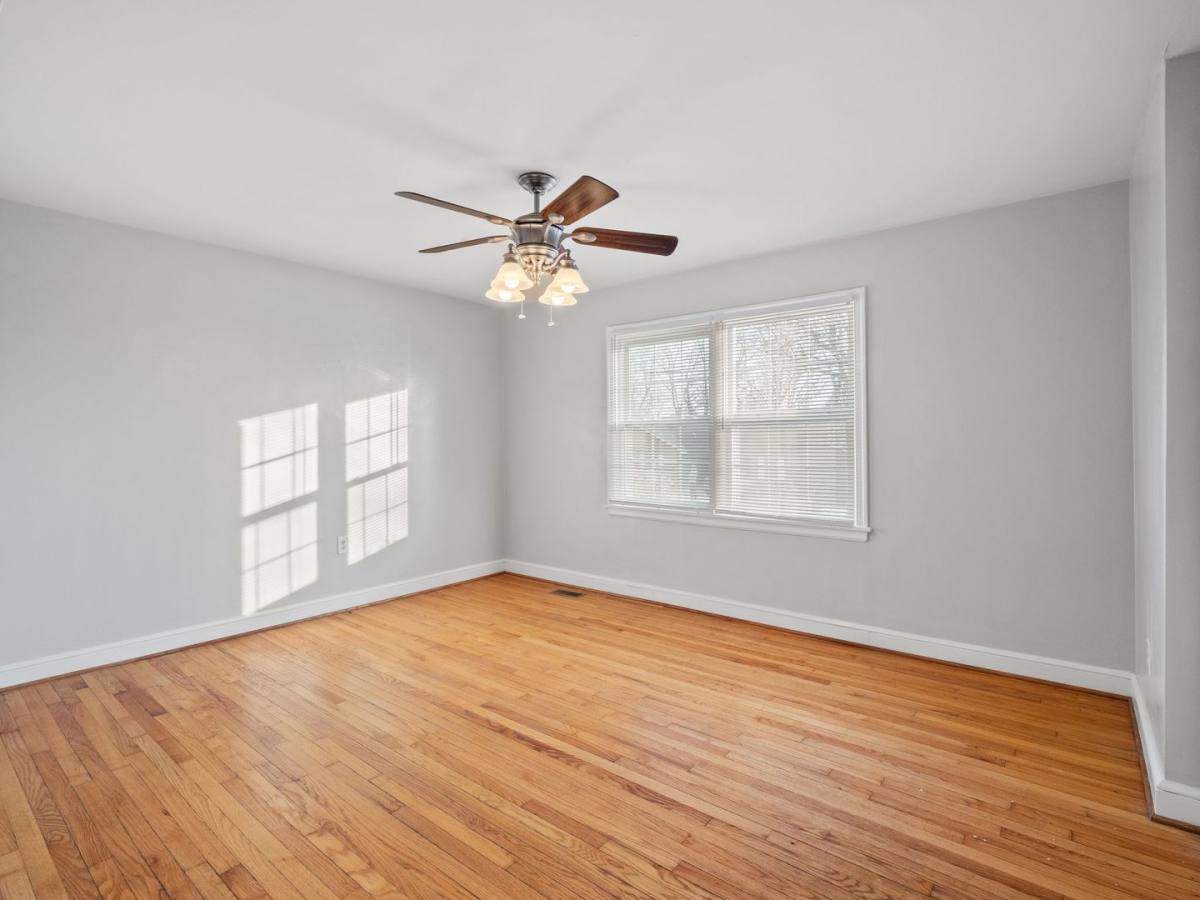 Apartment for rent at 509 Monroe St, Martinsville, VA 24112