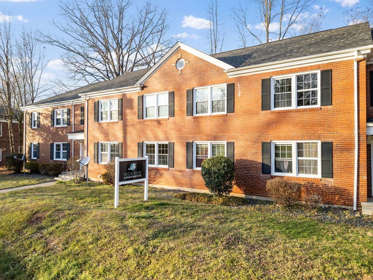 Apartment for rent at 509 Monroe St, Martinsville, VA 24112