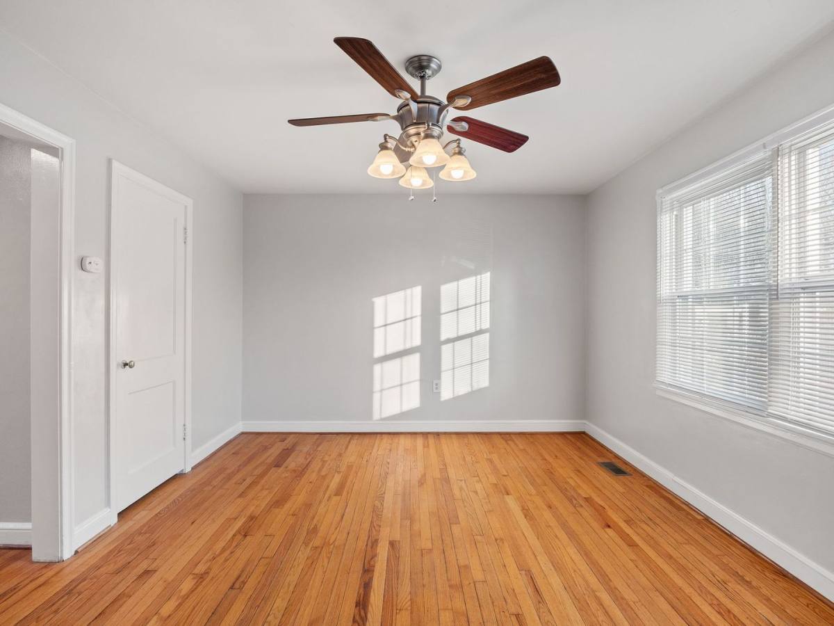 Apartment for rent at 509 Monroe St, Martinsville, VA 24112