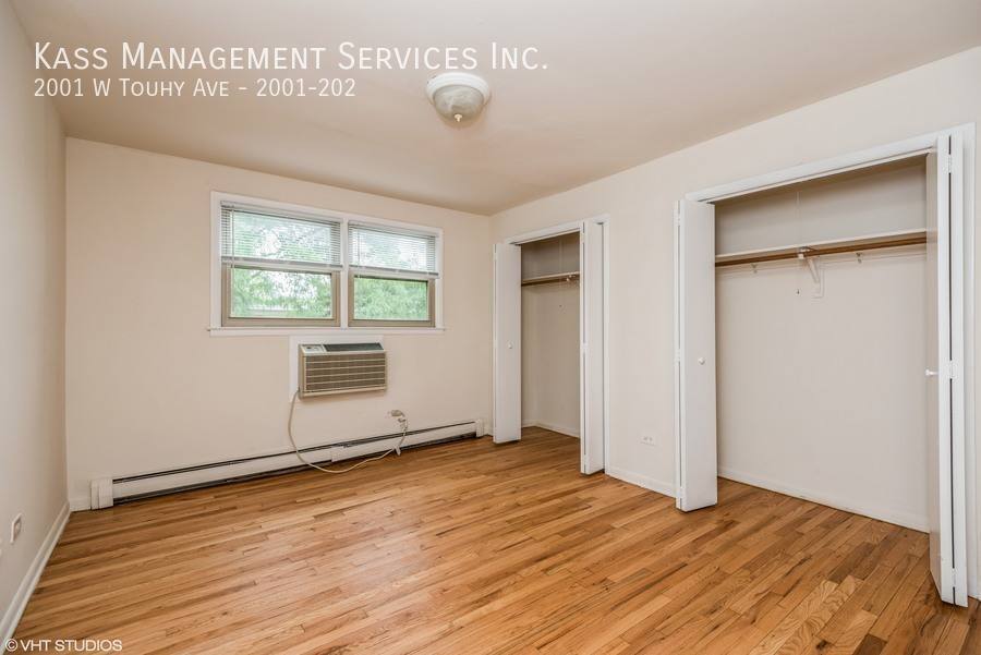 Apartment for rent at 2001 W Touhy Ave #202, Chicago, IL 60645