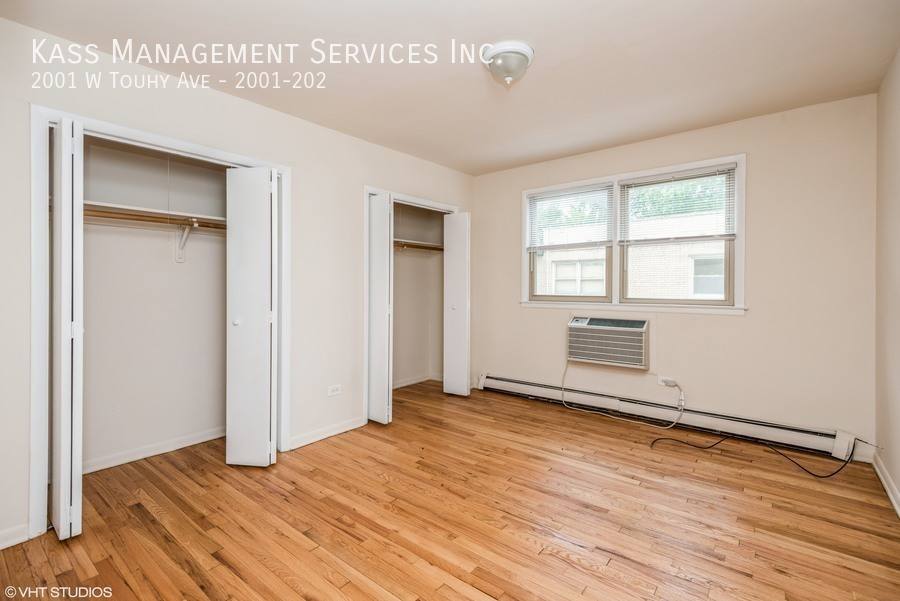 Apartment for rent at 2001 W Touhy Ave #202, Chicago, IL 60645