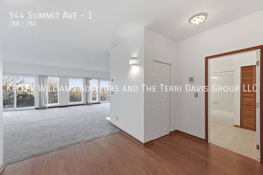 Apartment for rent at 944 Summit Ave #1, Cincinnati, OH 45204