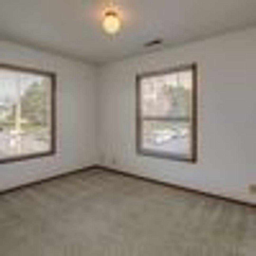 Apartment for rent at 2420 E St, Bellingham, WA 98225