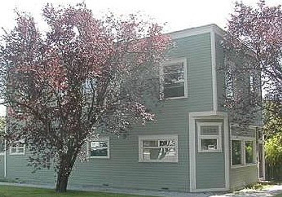 Apartment for rent at 2420 E St, Bellingham, WA 98225