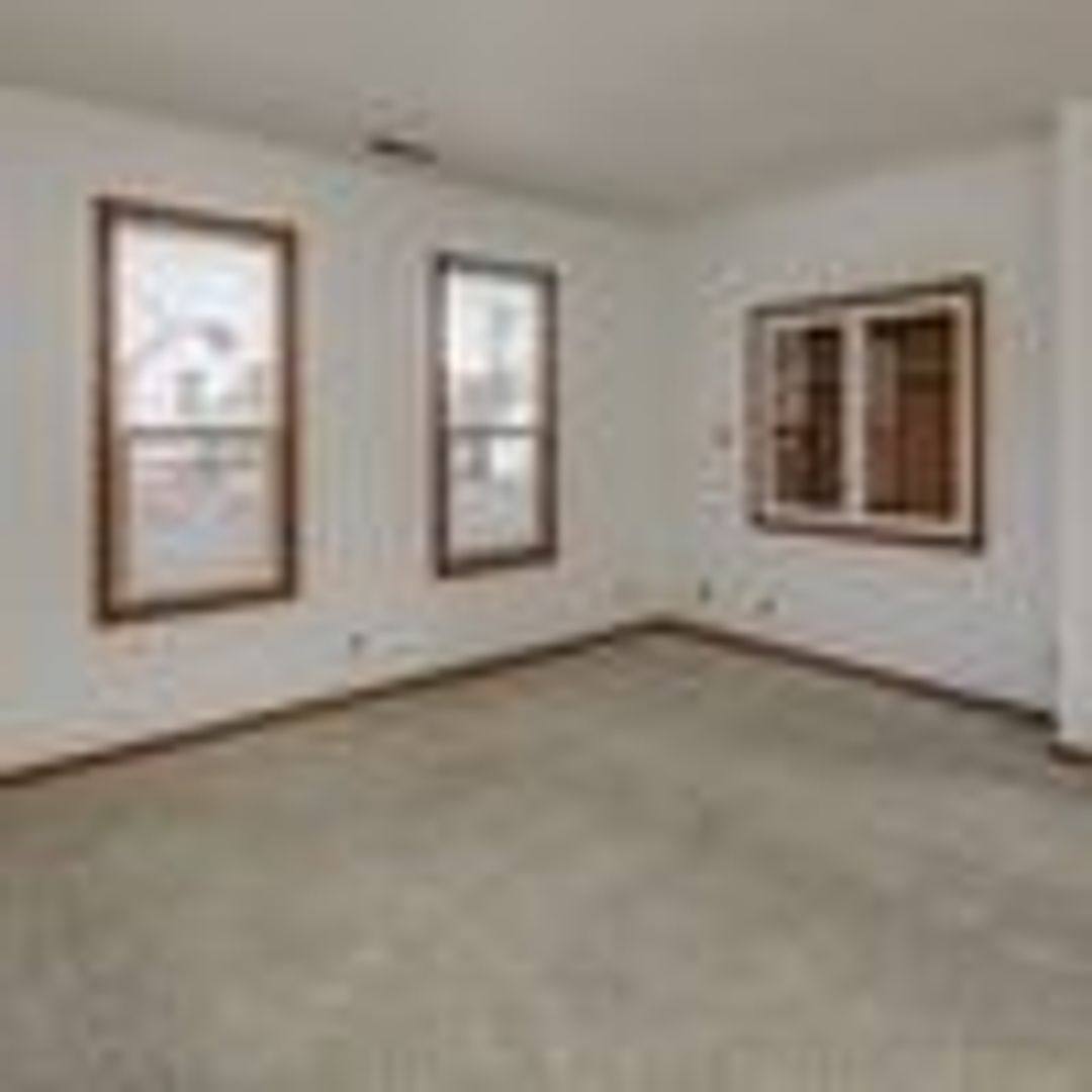 Apartment for rent at 2420 E St, Bellingham, WA 98225
