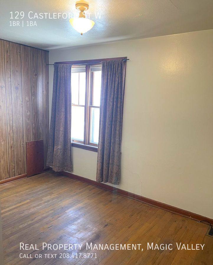 House for rent at 129 Castleford St W, Twin Falls, ID 83301