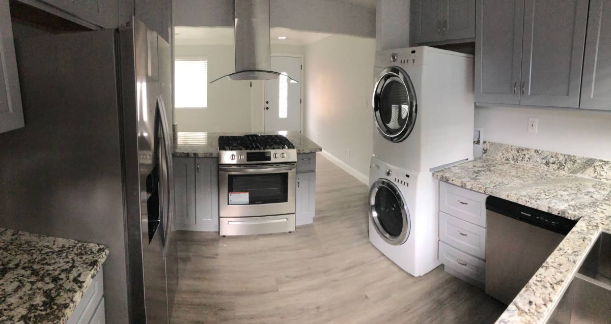 Apartment for rent at 922 N Summit Ave, Pasadena, CA 91103